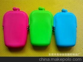 【硅膠化妝包(中號) 硅膠手機零錢包 廠家直供 專業生產訂做錢包】價格,廠家,圖片,化妝包、化妝箱、梳妝盒,東莞市高埗俊凱塑膠制品廠-